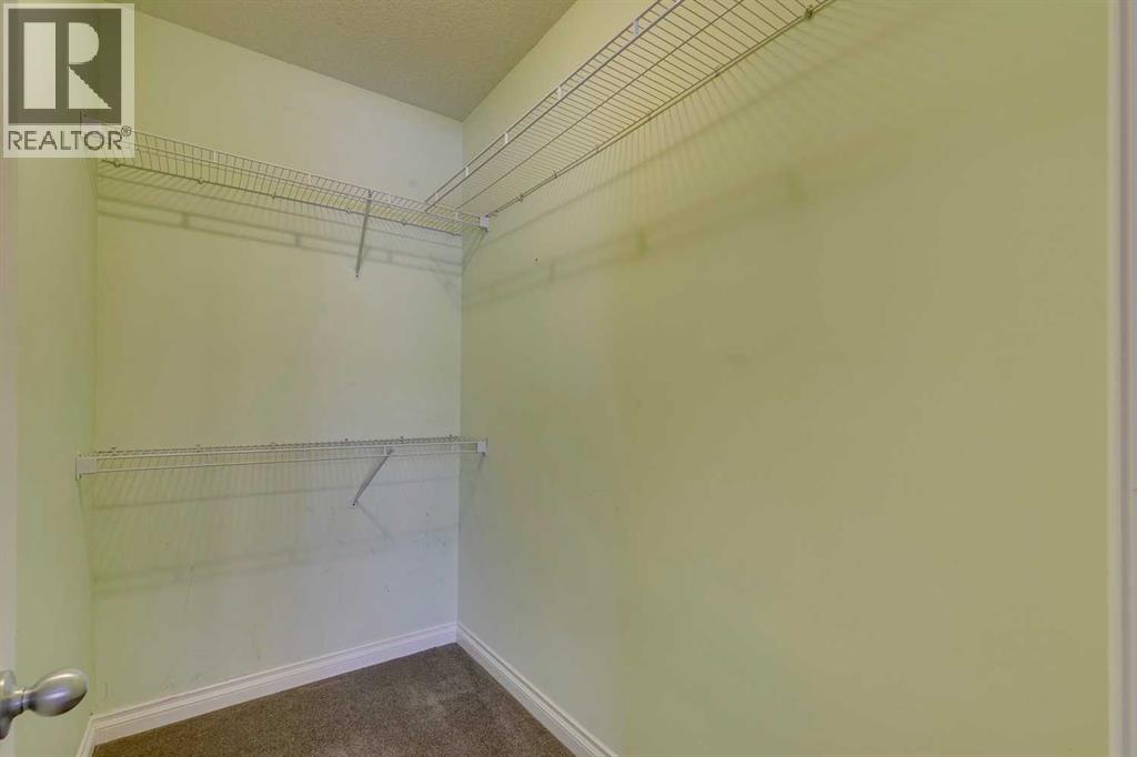 Single Family House for Sale in   Hemlock Crescent SW Spruce Cliff Calgary 