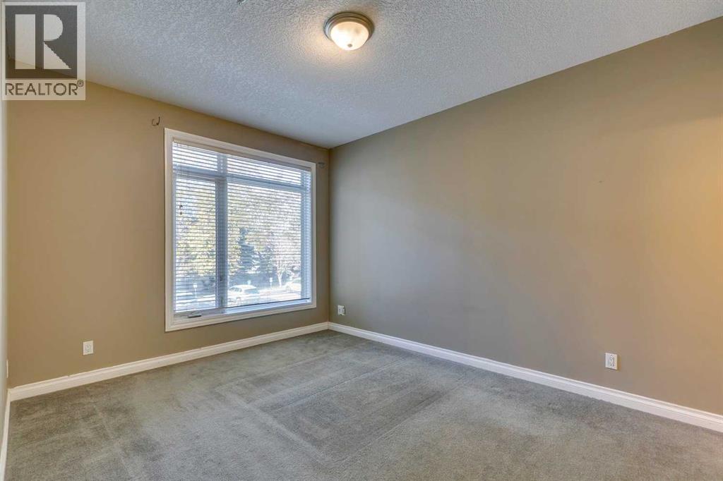 Single Family House for Sale in   Hemlock Crescent SW Spruce Cliff Calgary 