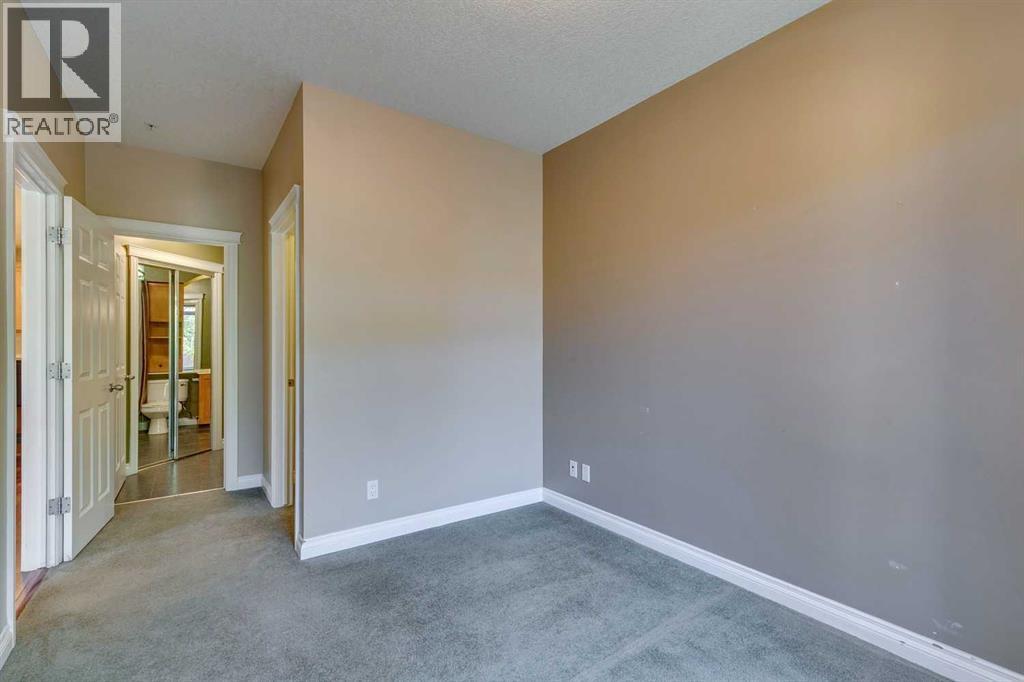 Single Family House for Sale in   Hemlock Crescent SW Spruce Cliff Calgary 