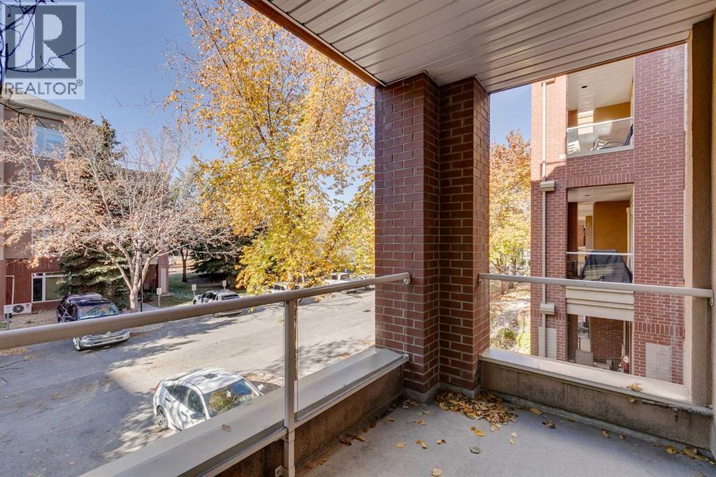 Single Family House for Sale in   Hemlock Crescent SW Spruce Cliff Calgary 