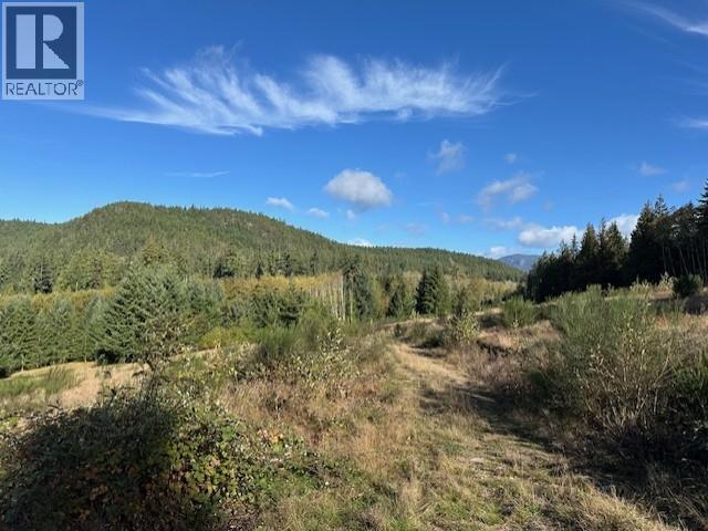 5586 TANNER AVE - photo 2