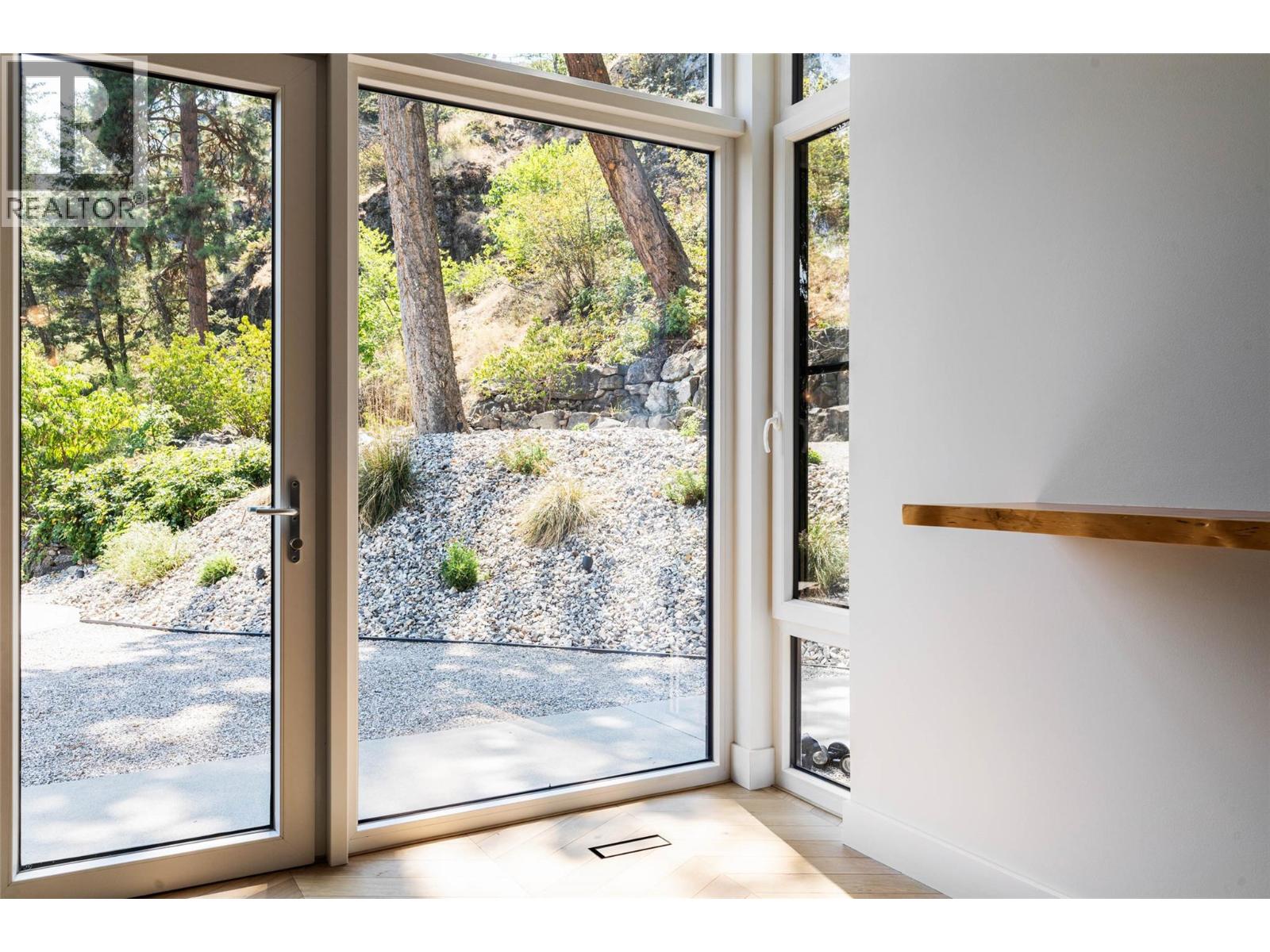 2843 Lakeridge Road, West Kelowna