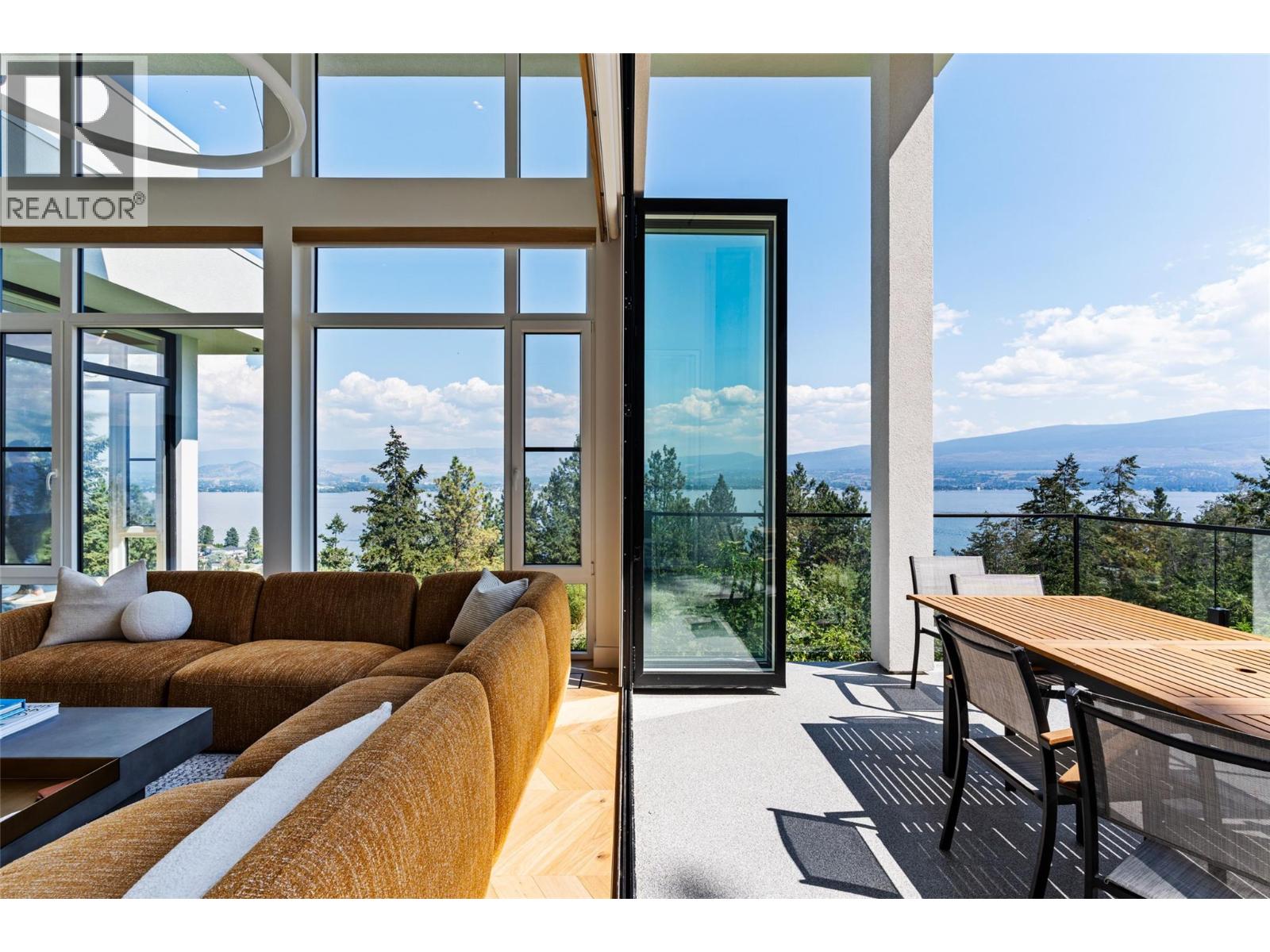 2843 Lakeridge Road, West Kelowna