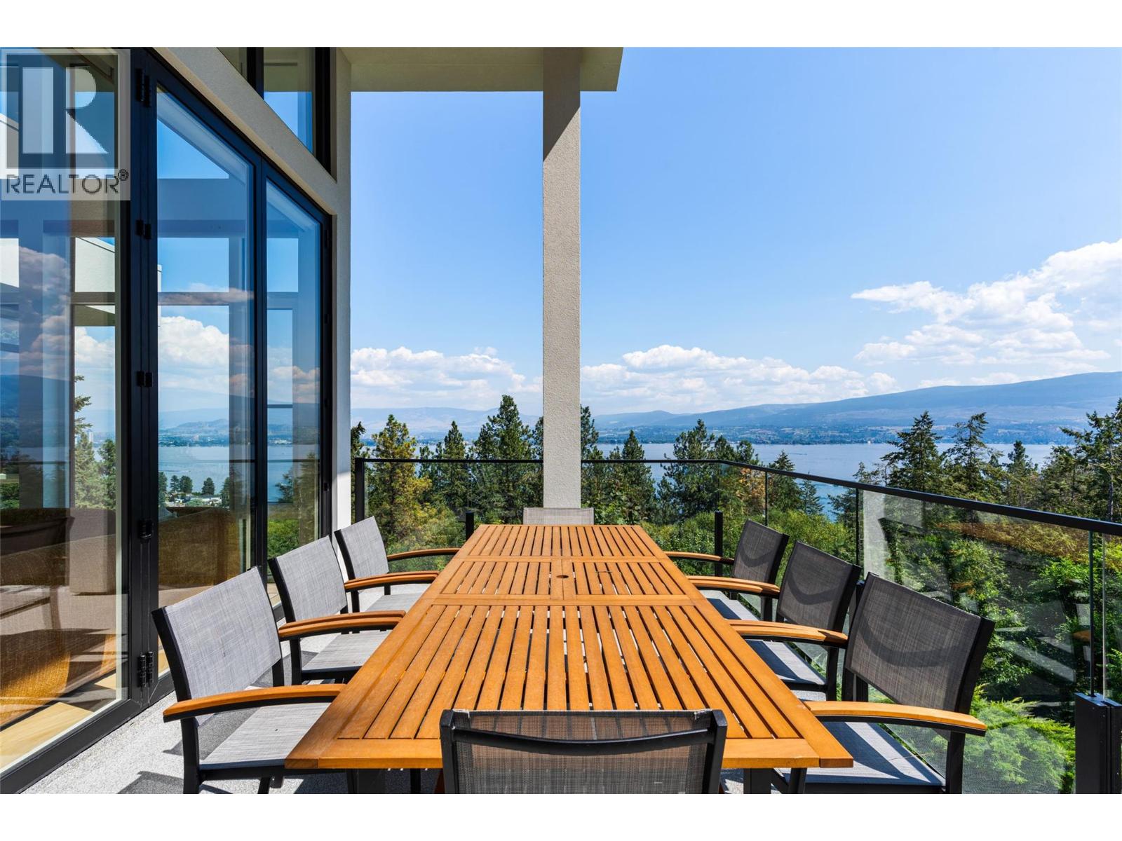 2843 Lakeridge Road, West Kelowna