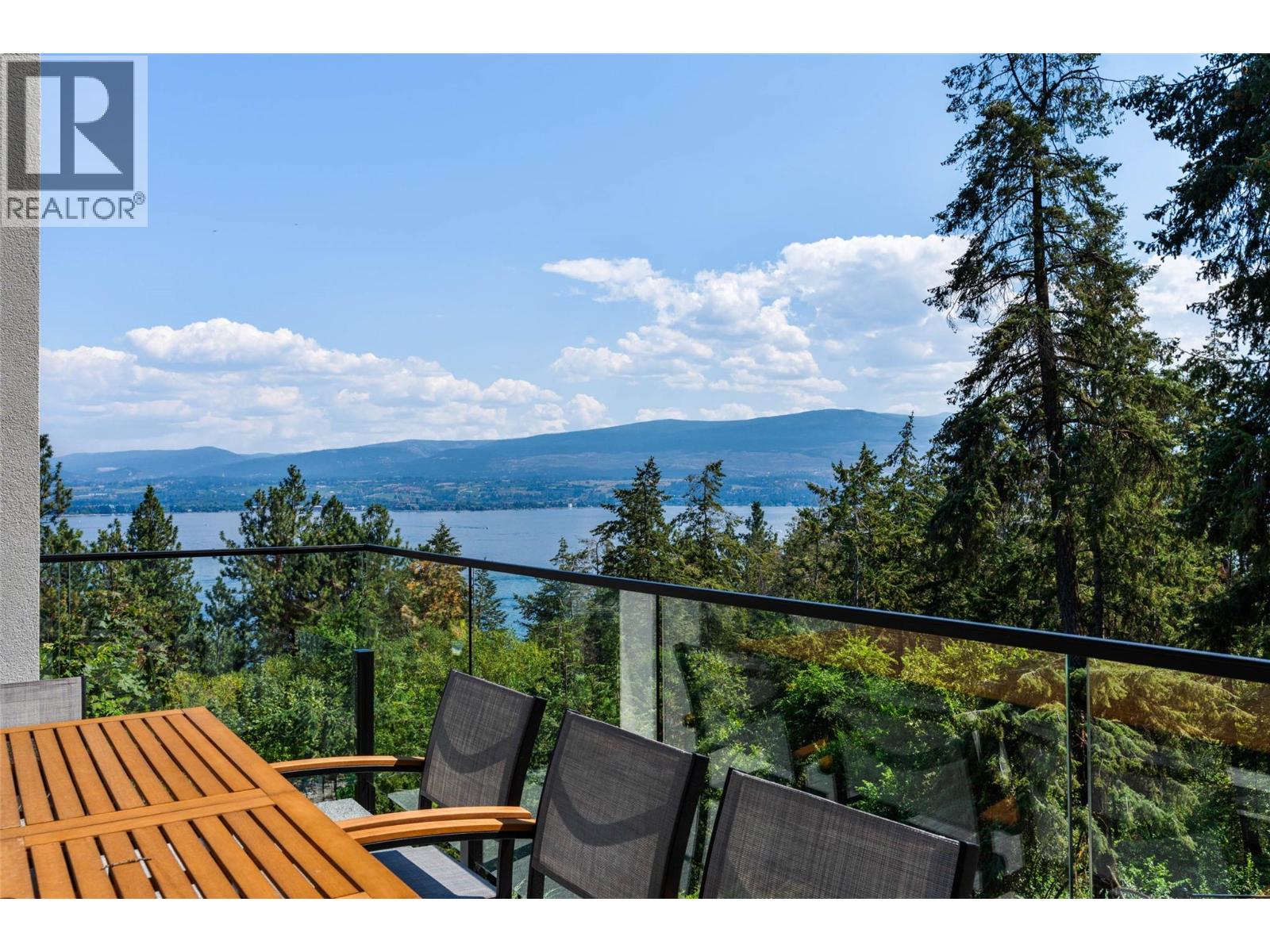 2843 Lakeridge Road, West Kelowna