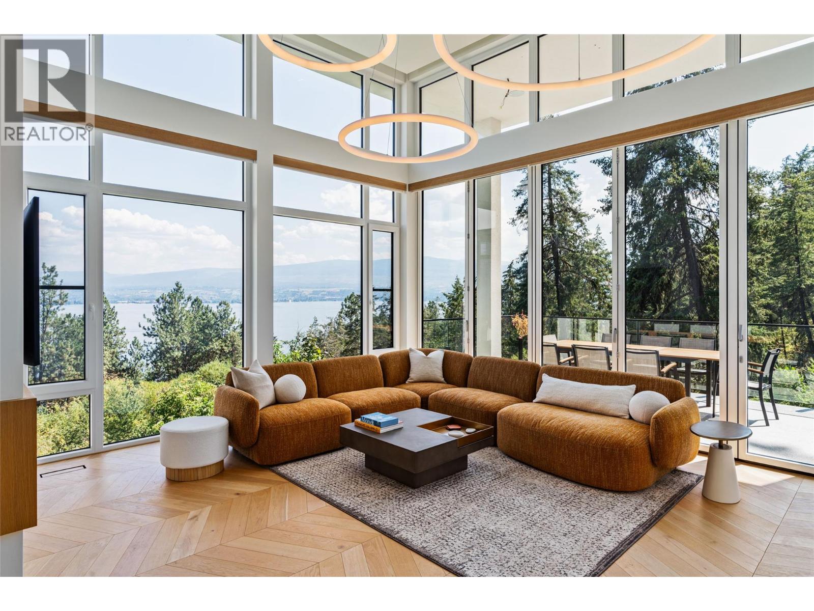 2843 Lakeridge Road, West Kelowna