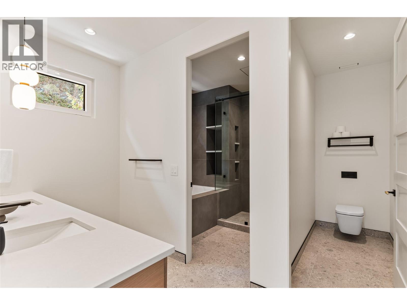 2843 Lakeridge Road, West Kelowna