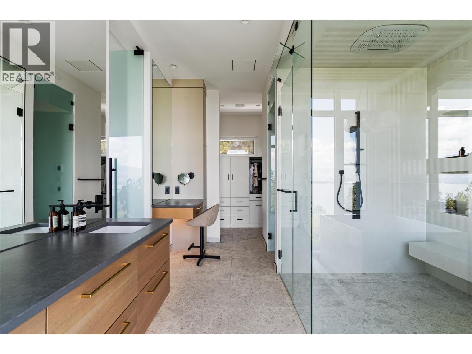 2843 Lakeridge Road, West Kelowna