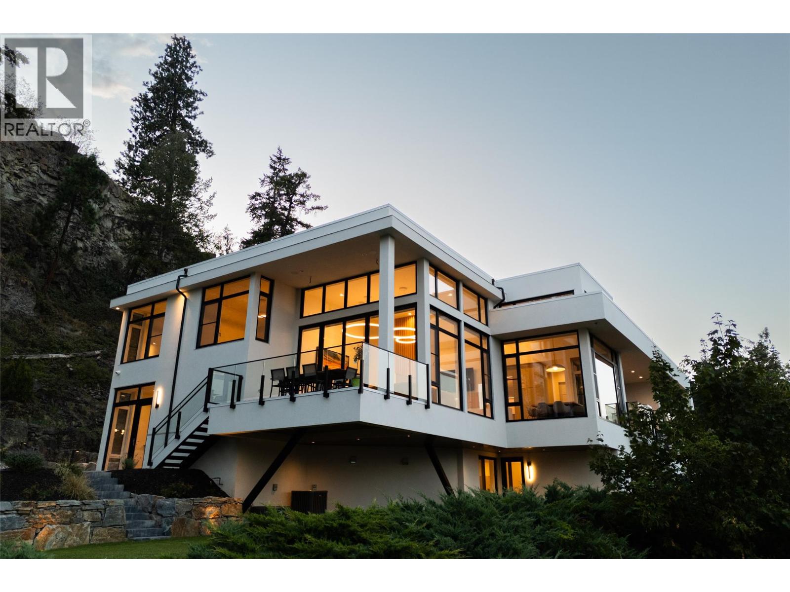 2843 Lakeridge Road, West Kelowna