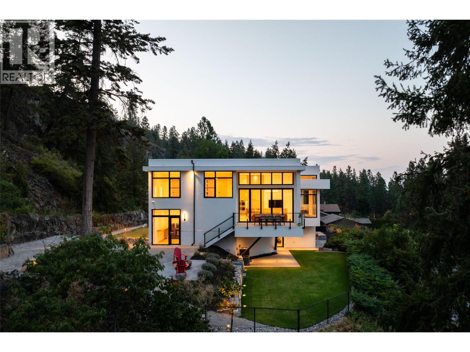 2843 Lakeridge Road, West Kelowna