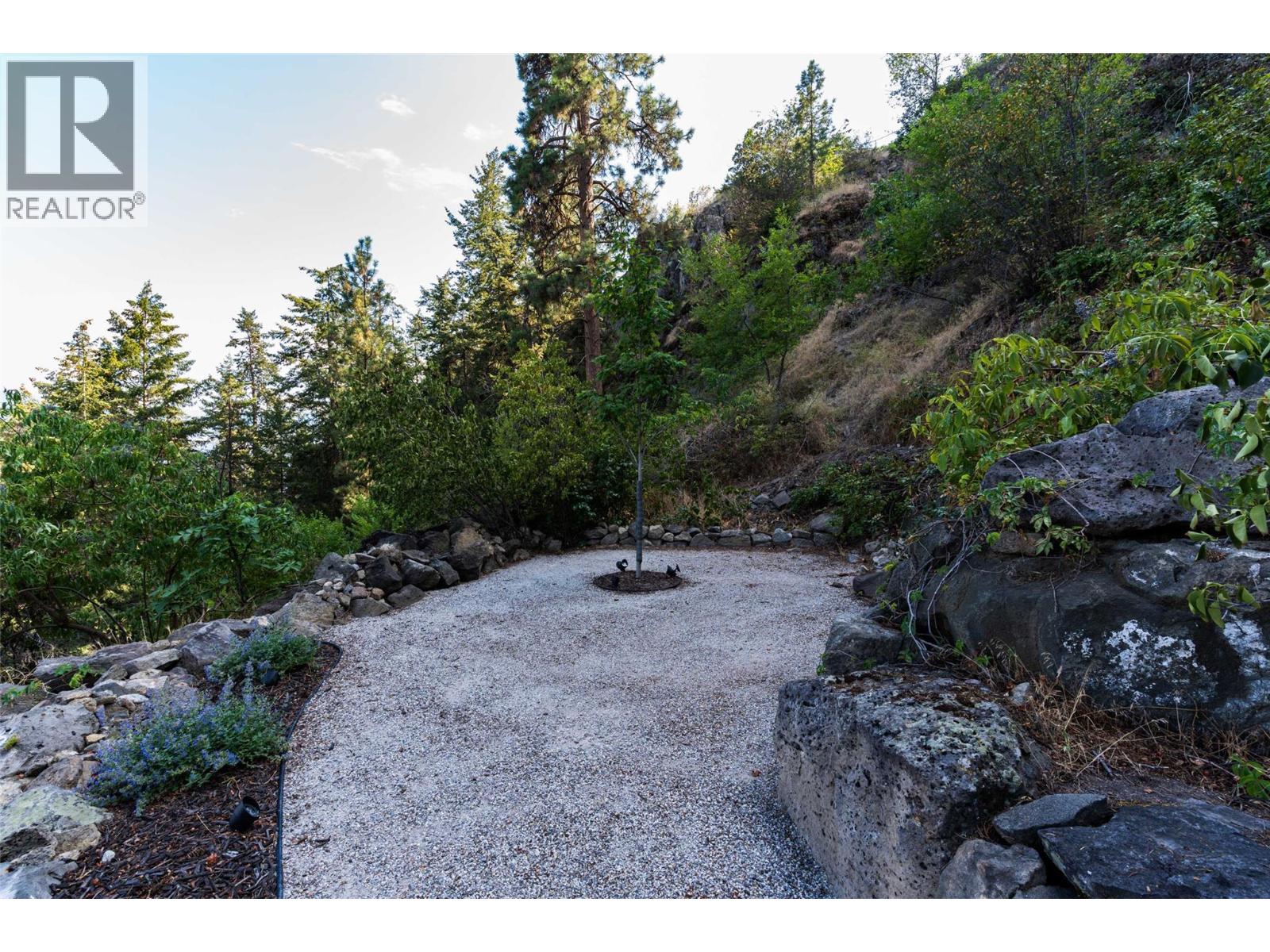 2843 Lakeridge Road, West Kelowna