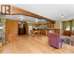 209 Lardeau River Road, Lardeau, BC V0G1N0 Photo 12