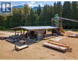 209 Lardeau River Road, Lardeau, BC V0G1N0 Photo 29