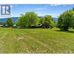 Bedroom - 209 Lardeau River Road, Lardeau, BC V0G1N0 Photo 7