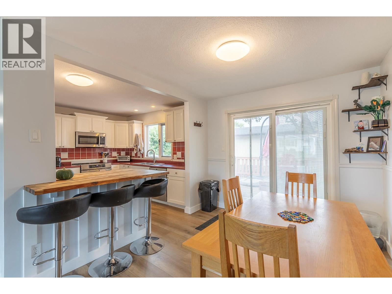  2401 40 Avenue, Vernon