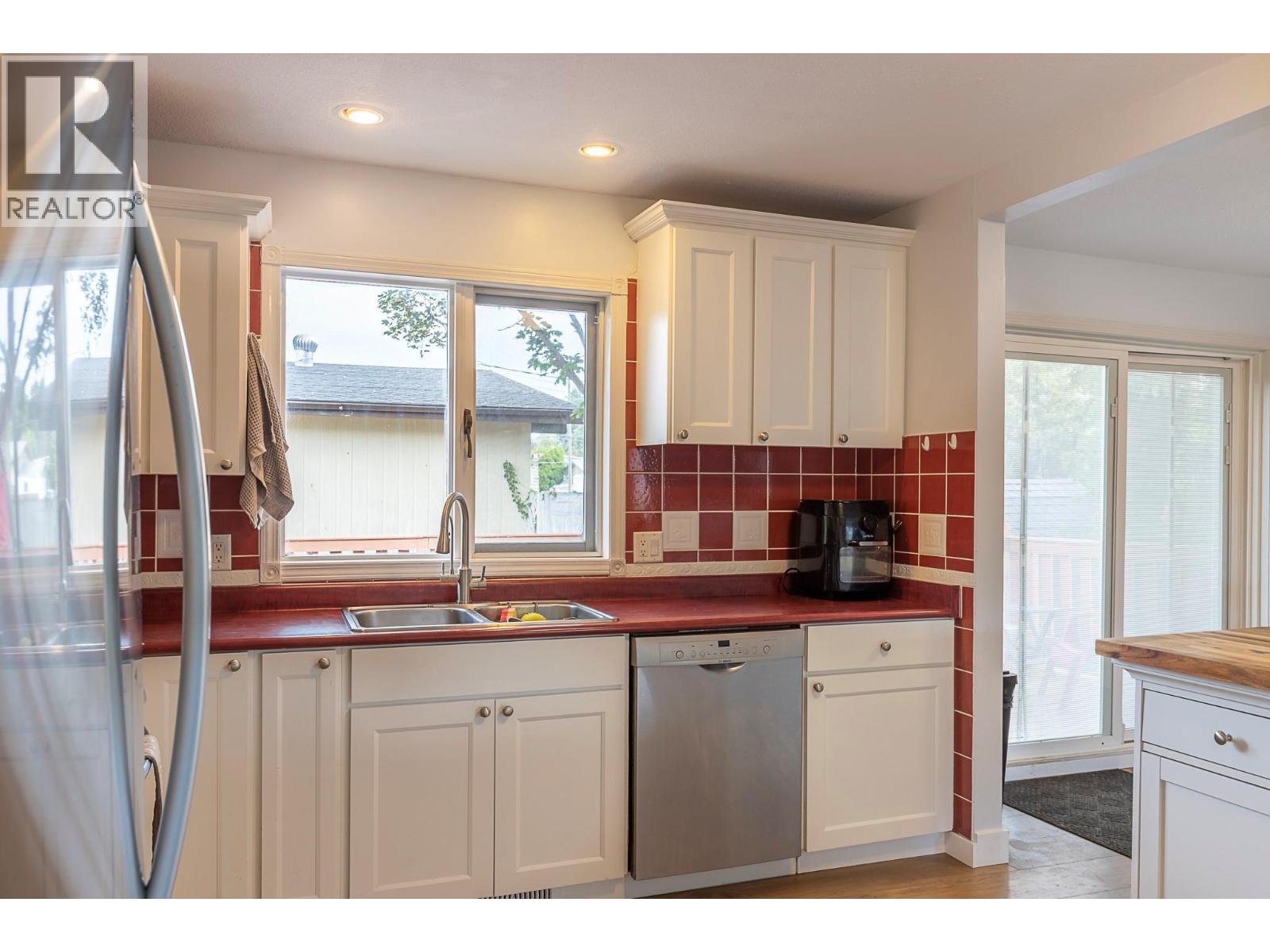  2401 40 Avenue, Vernon