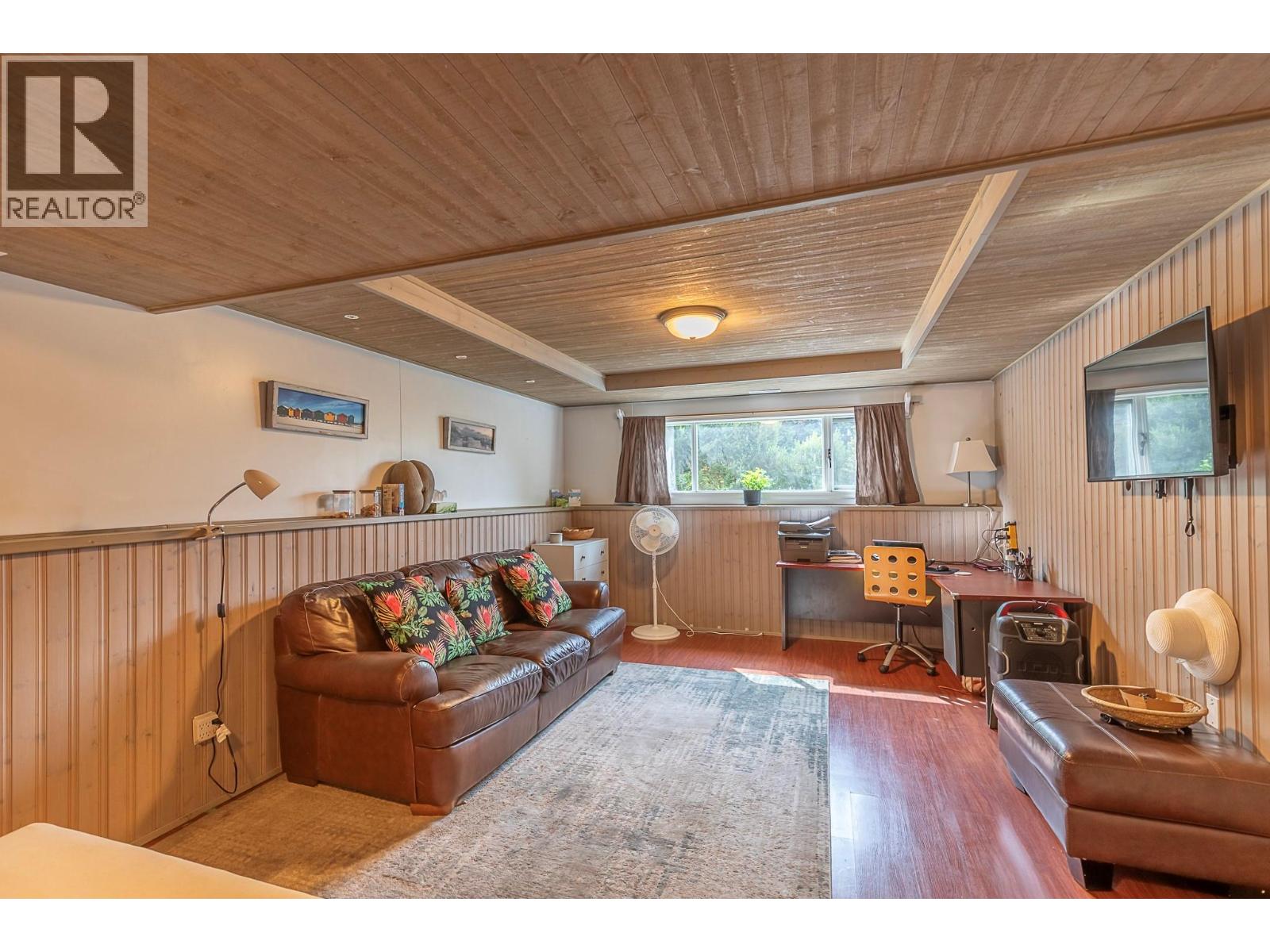  2401 40 Avenue, Vernon