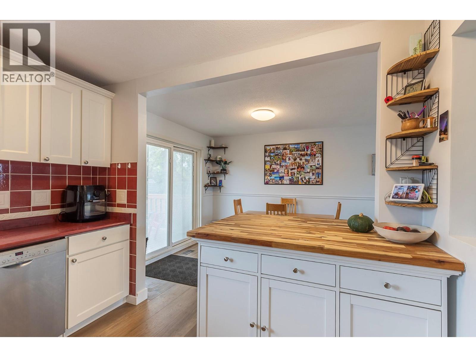  2401 40 Avenue, Vernon