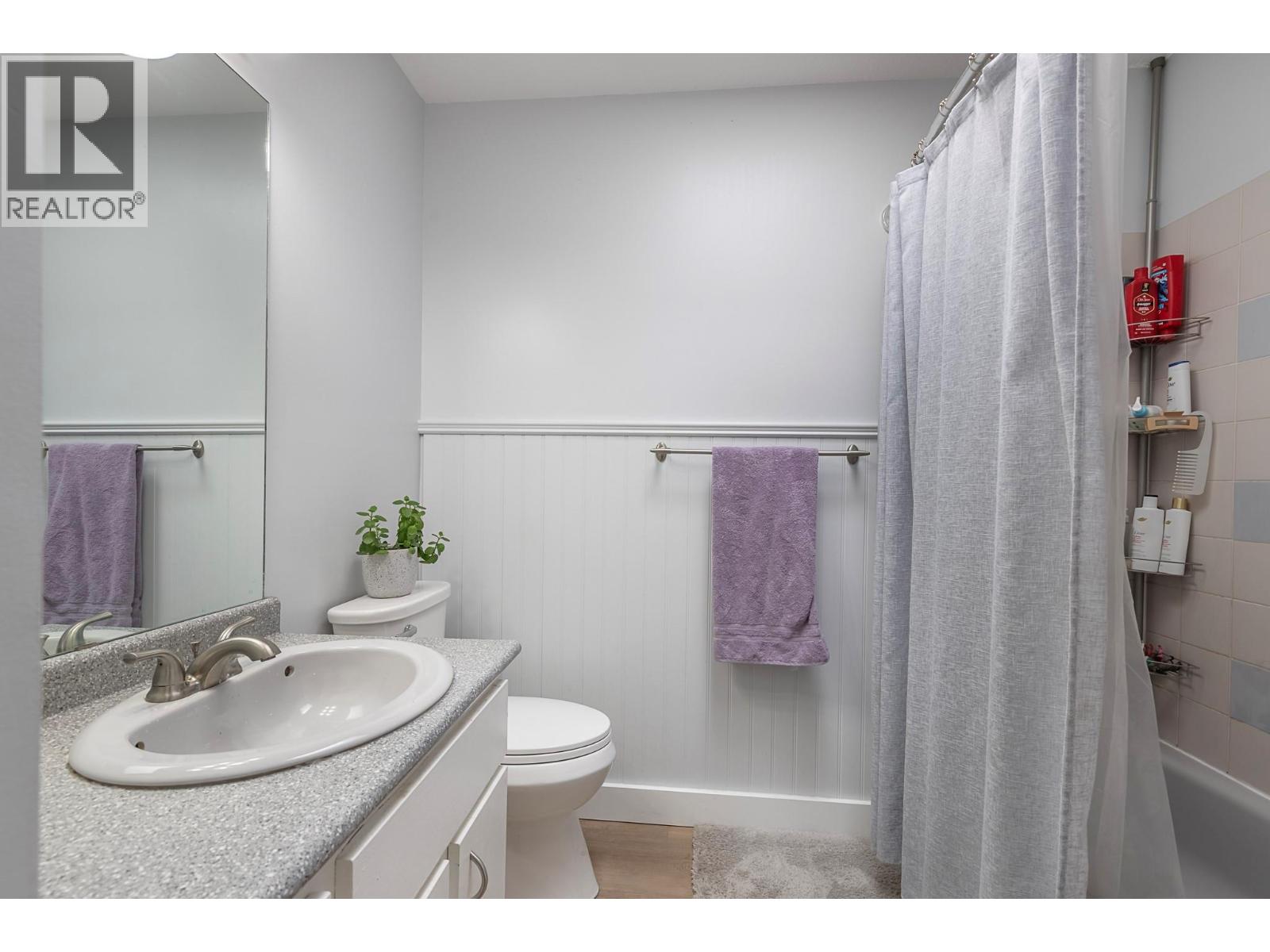  2401 40 Avenue, Vernon