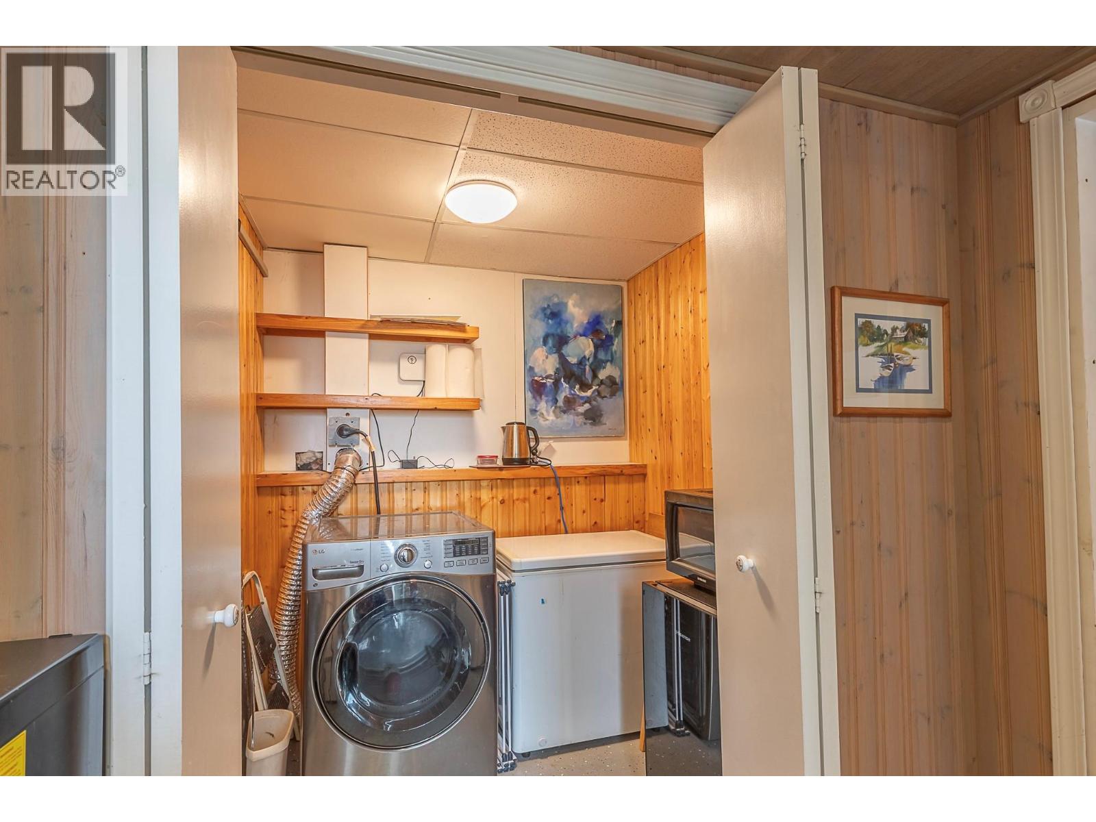  2401 40 Avenue, Vernon