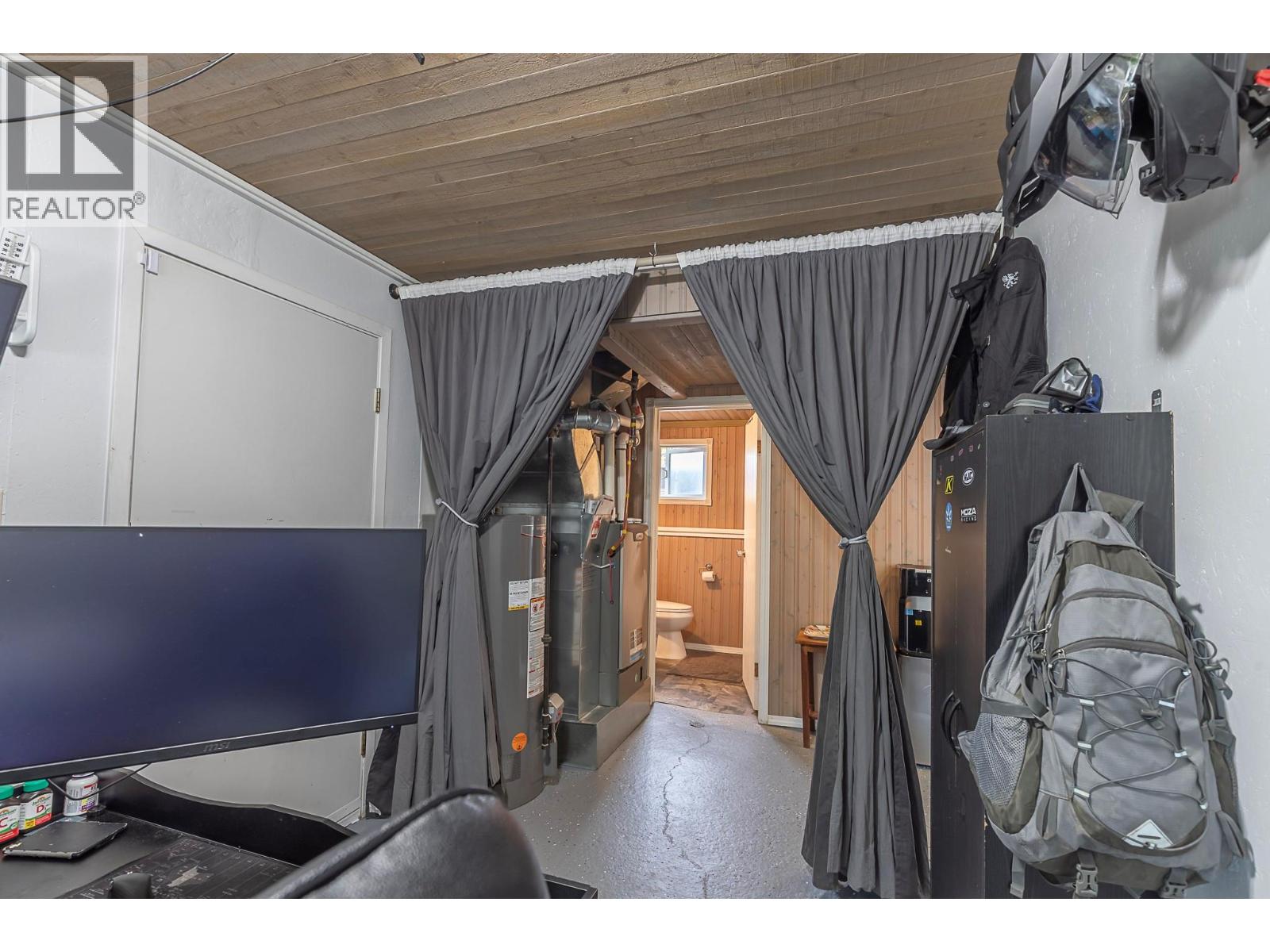  2401 40 Avenue, Vernon