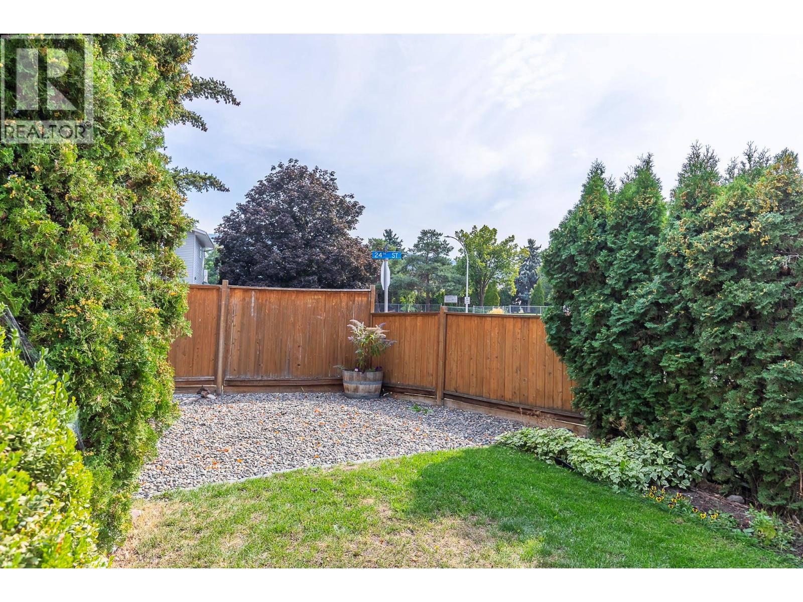  2401 40 Avenue, Vernon
