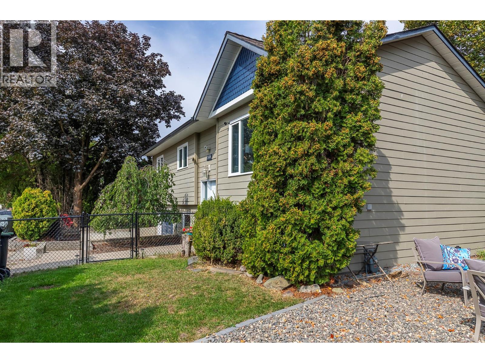  2401 40 Avenue, Vernon