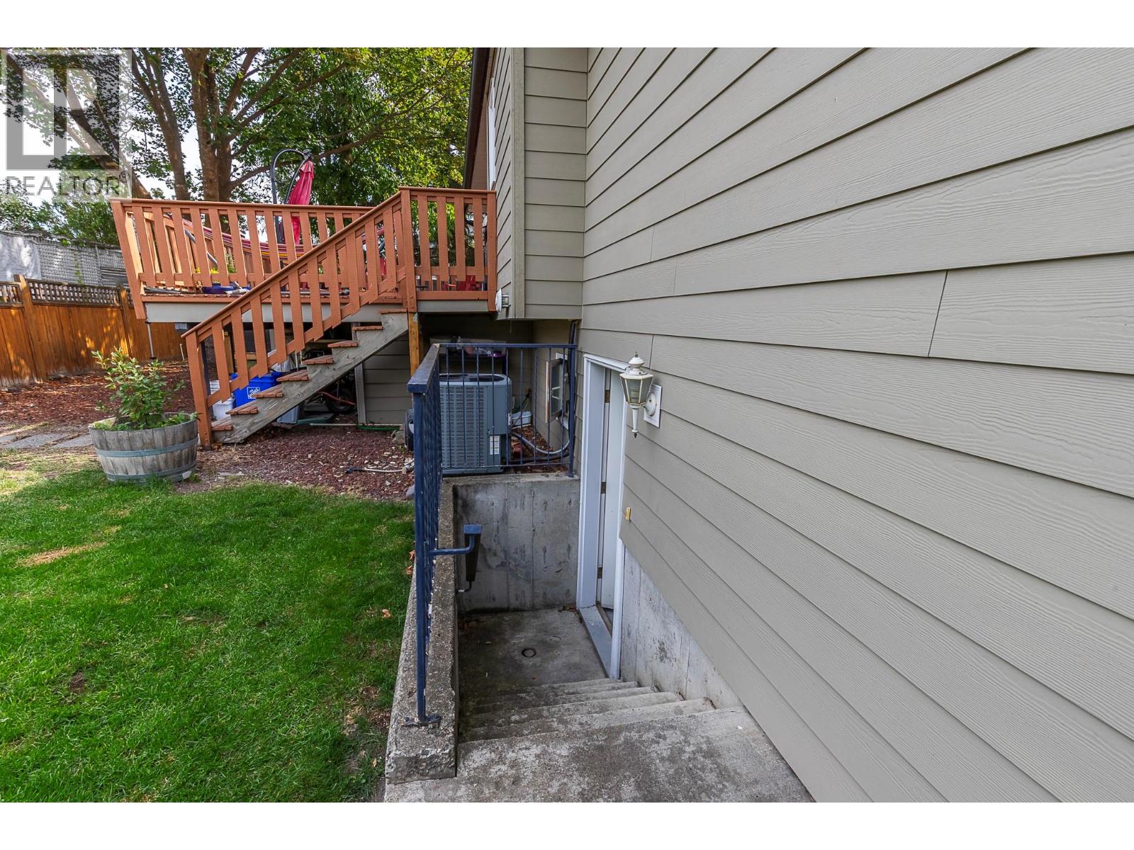  2401 40 Avenue, Vernon