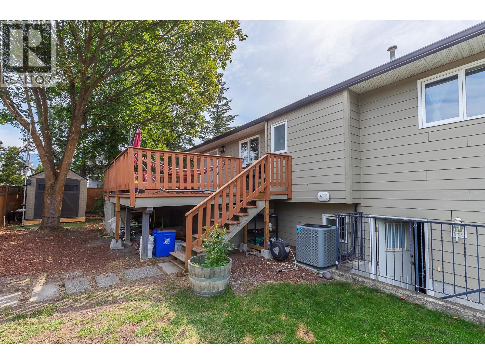  2401 40 Avenue, Vernon