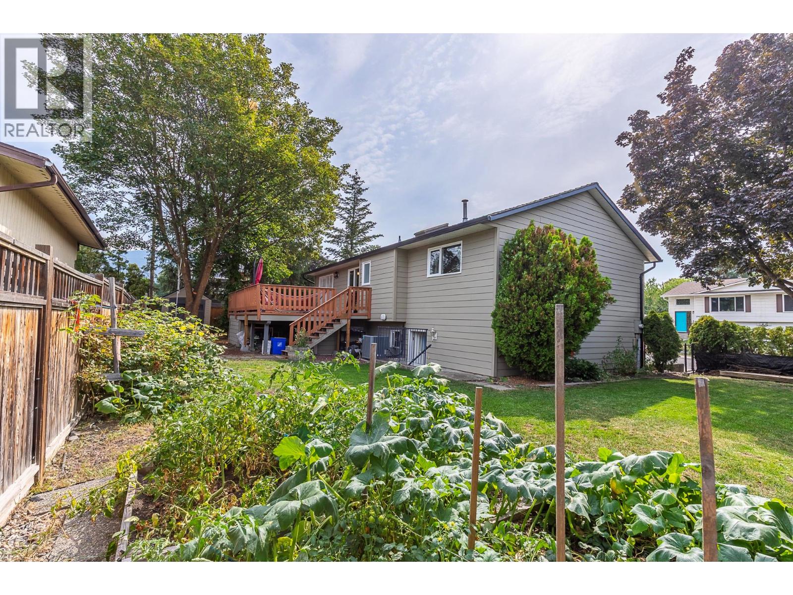  2401 40 Avenue, Vernon