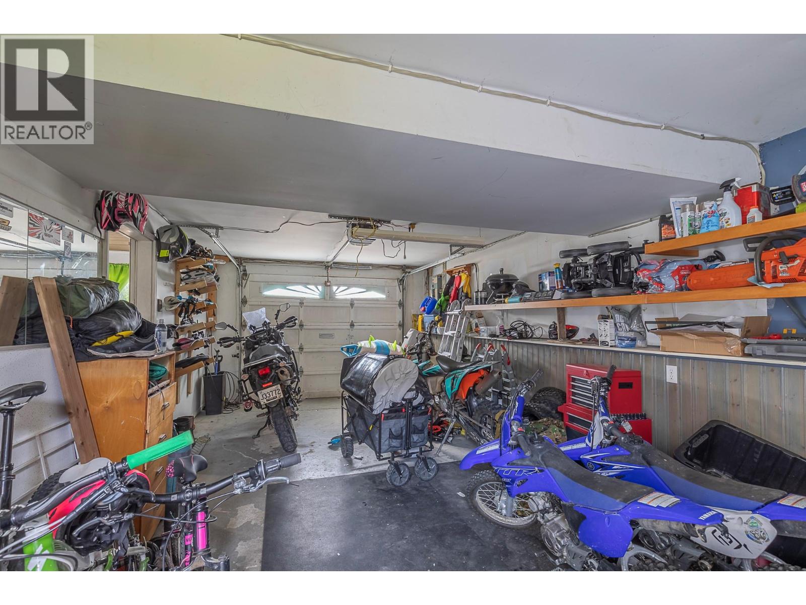  2401 40 Avenue, Vernon