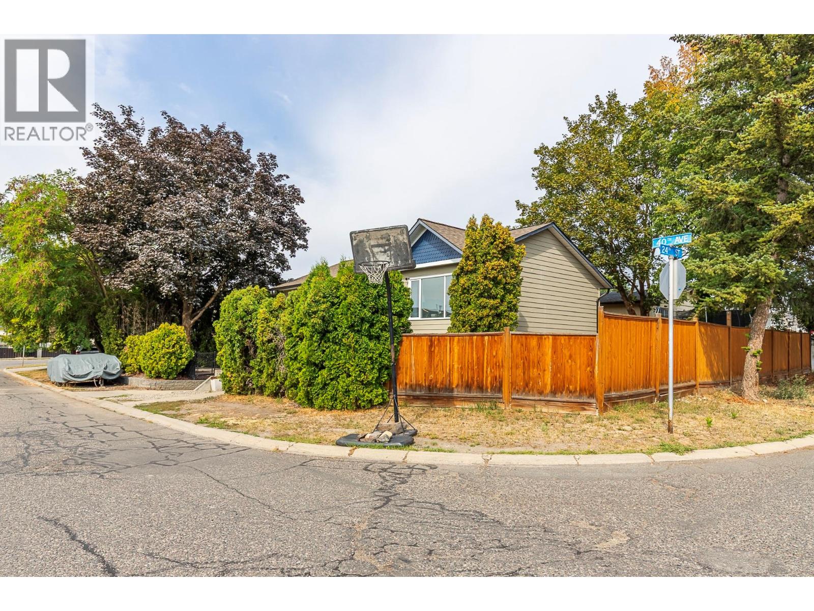  2401 40 Avenue, Vernon