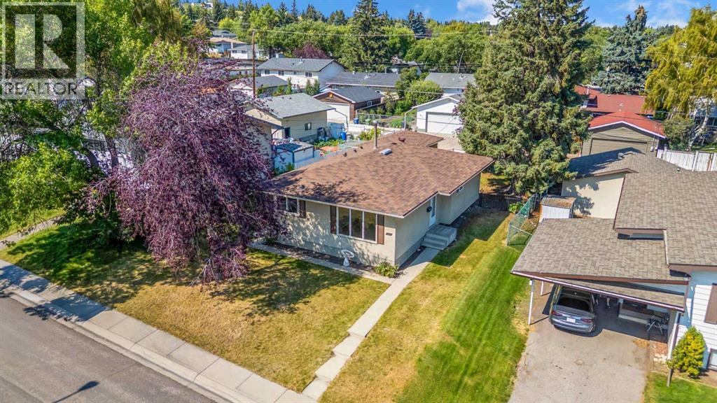 Single Family House Bungalow for Sale in   Avenue NW Huntington Hills Calgary 