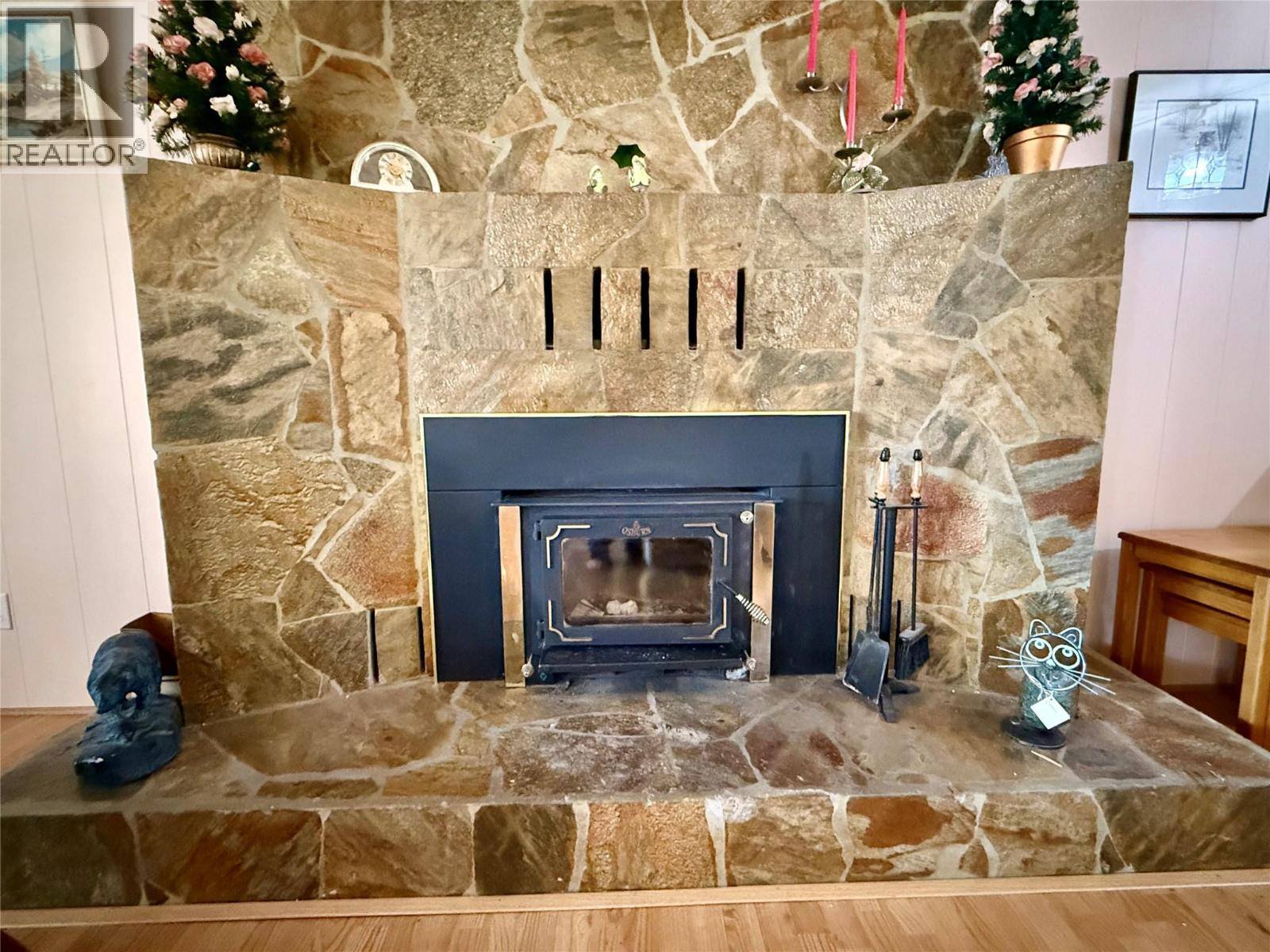 790 CARLYLE Street, Warfield