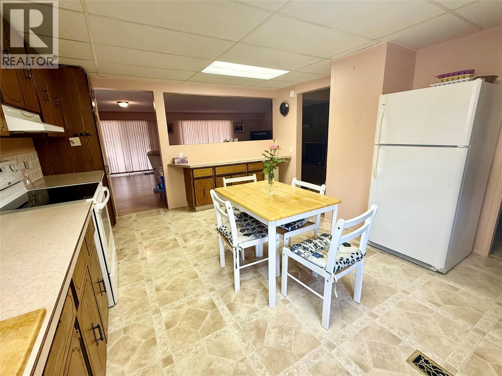 790 CARLYLE Street, Warfield