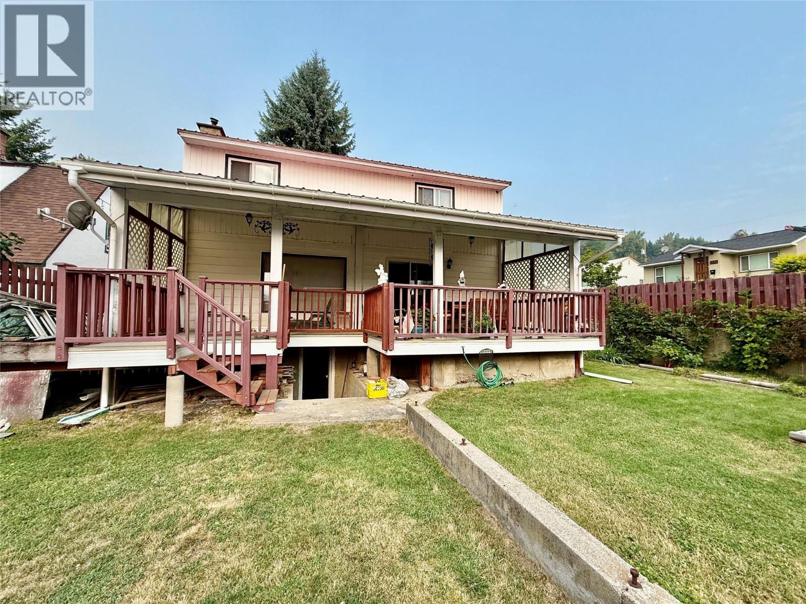 790 CARLYLE Street, Warfield