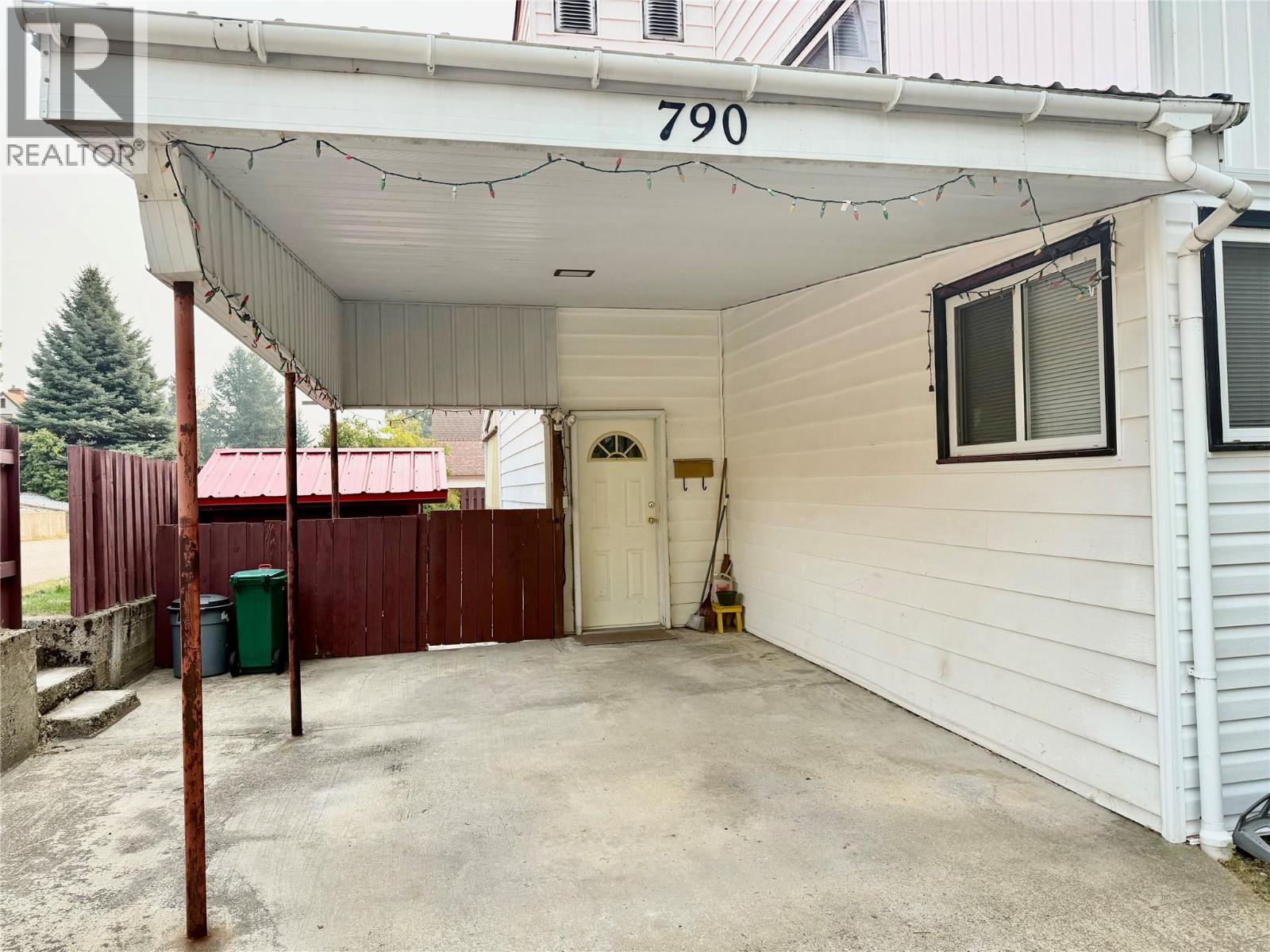 790 CARLYLE Street, Warfield