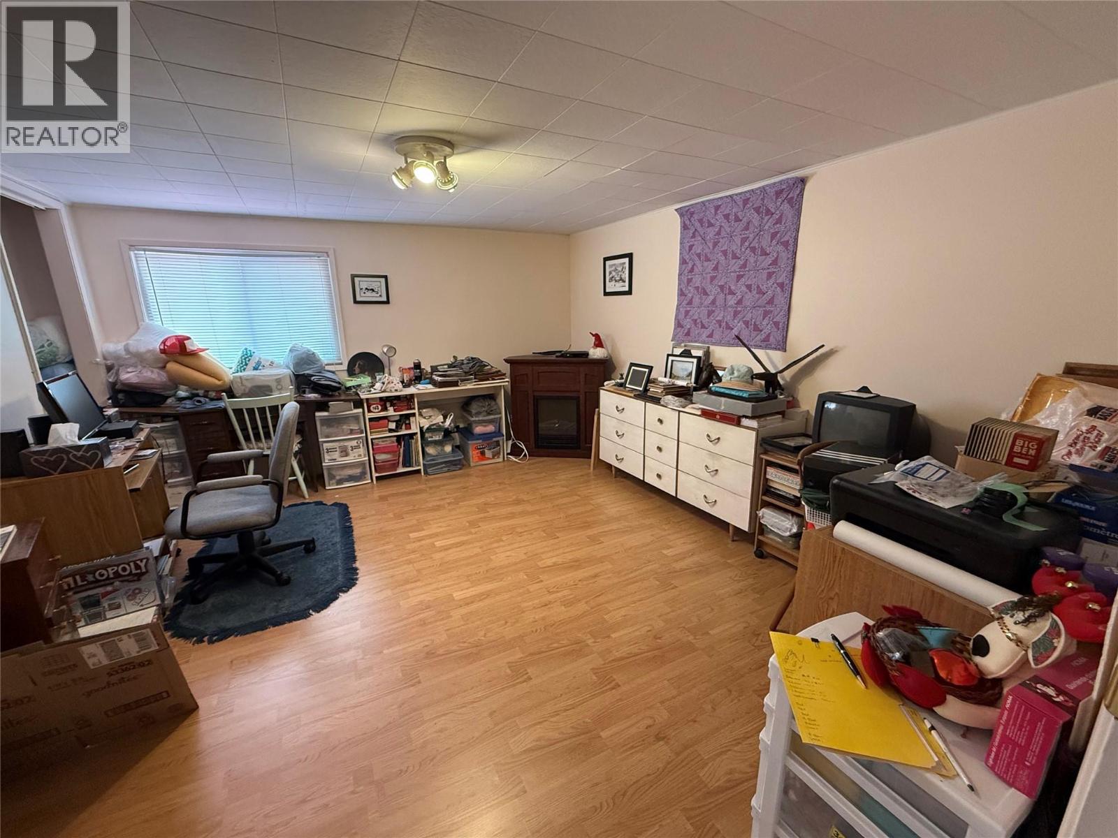 790 CARLYLE Street, Warfield