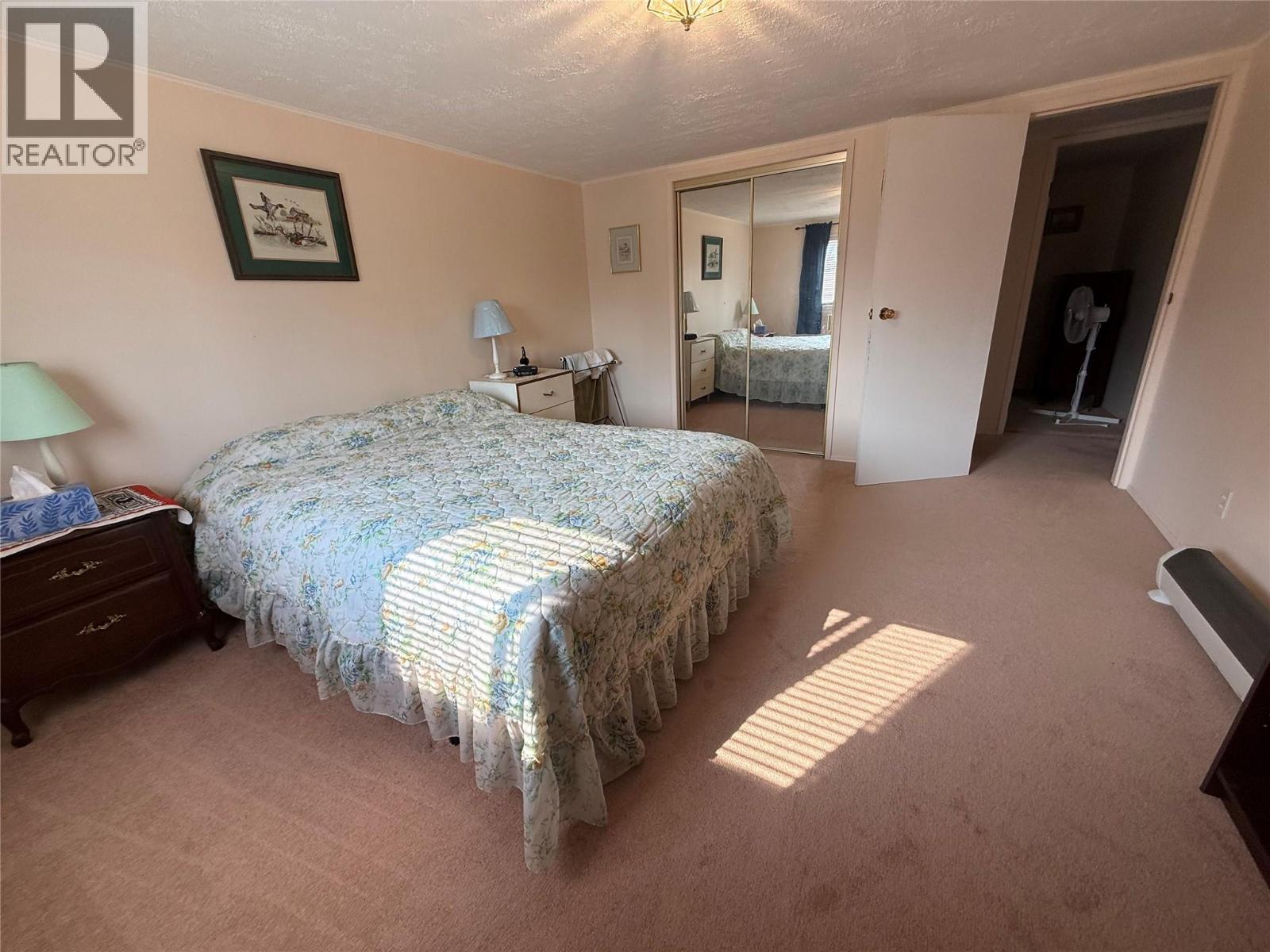 790 CARLYLE Street, Warfield