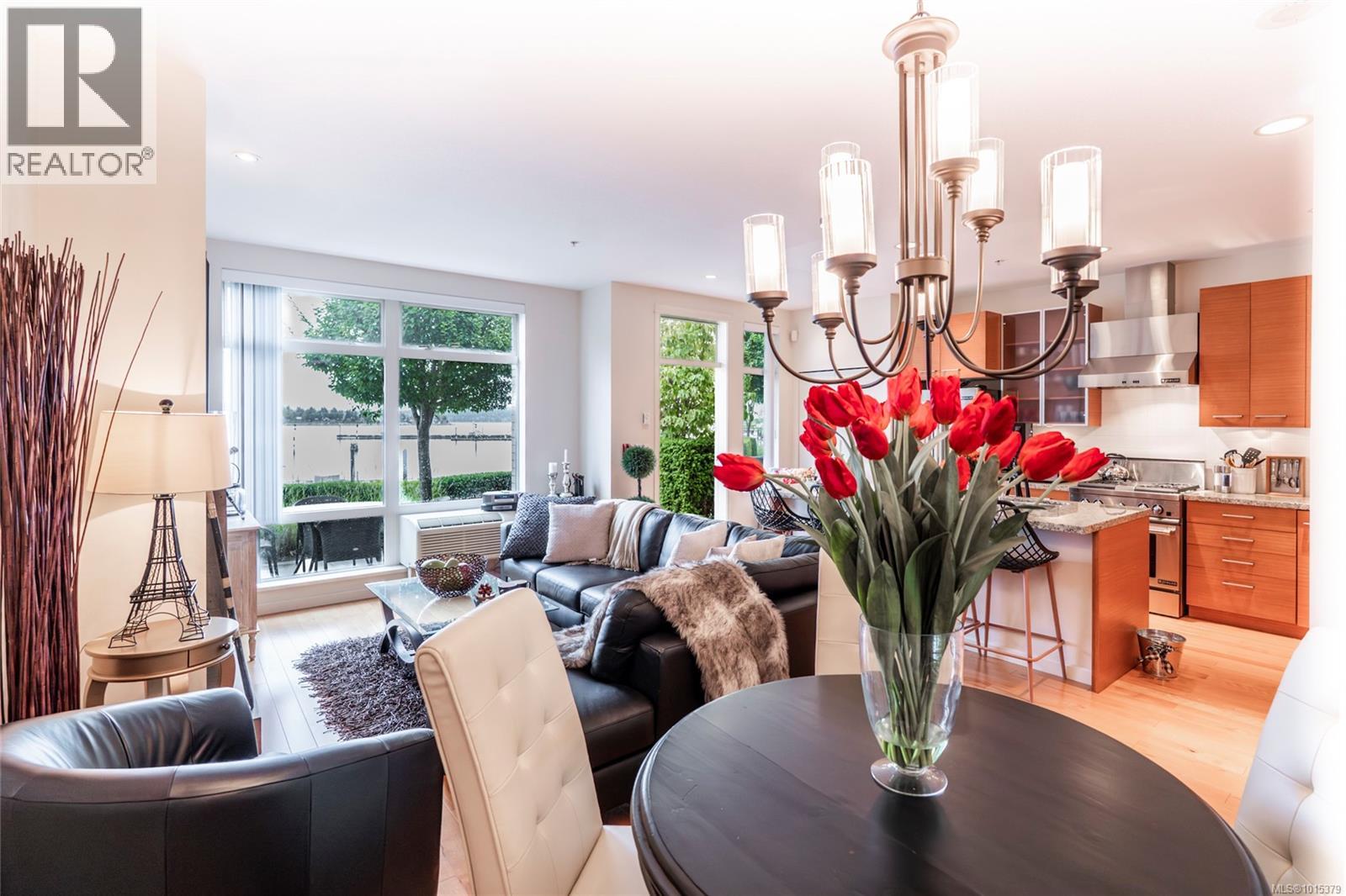 12 38 Front St, Nanaimo