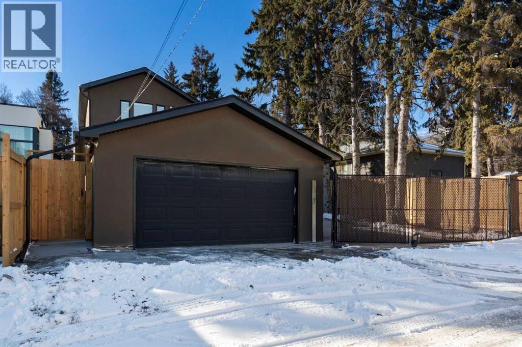 Single Family House for Sale in  Lissington Drive SW North Glenmore Park Calgary 