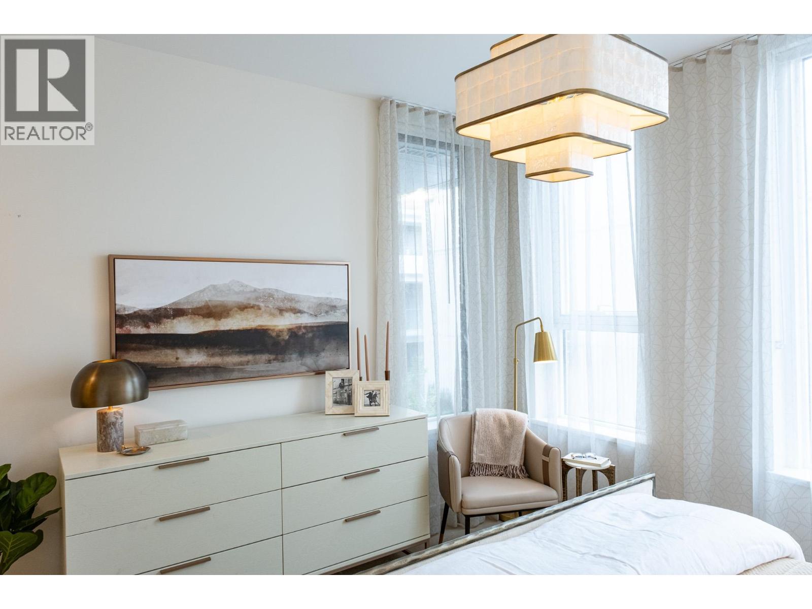 TH2 423 6TH STREET, West Vancouver