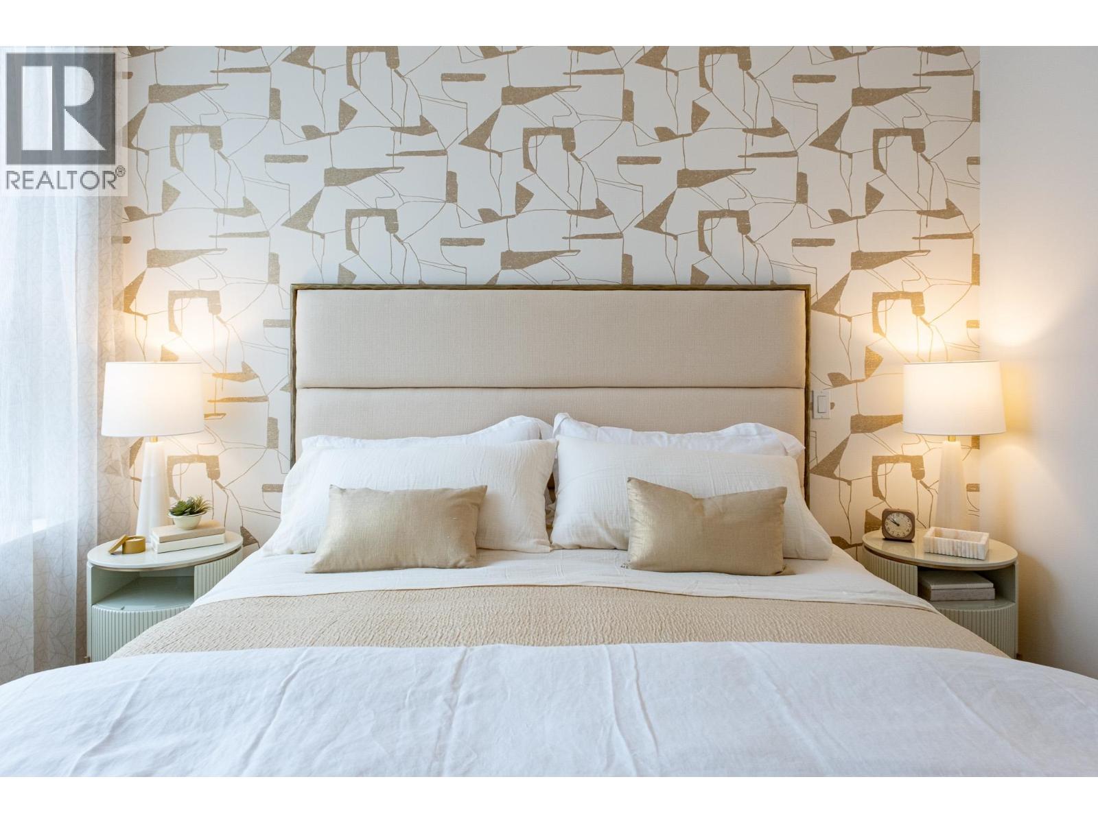 TH2 423 6TH STREET, West Vancouver