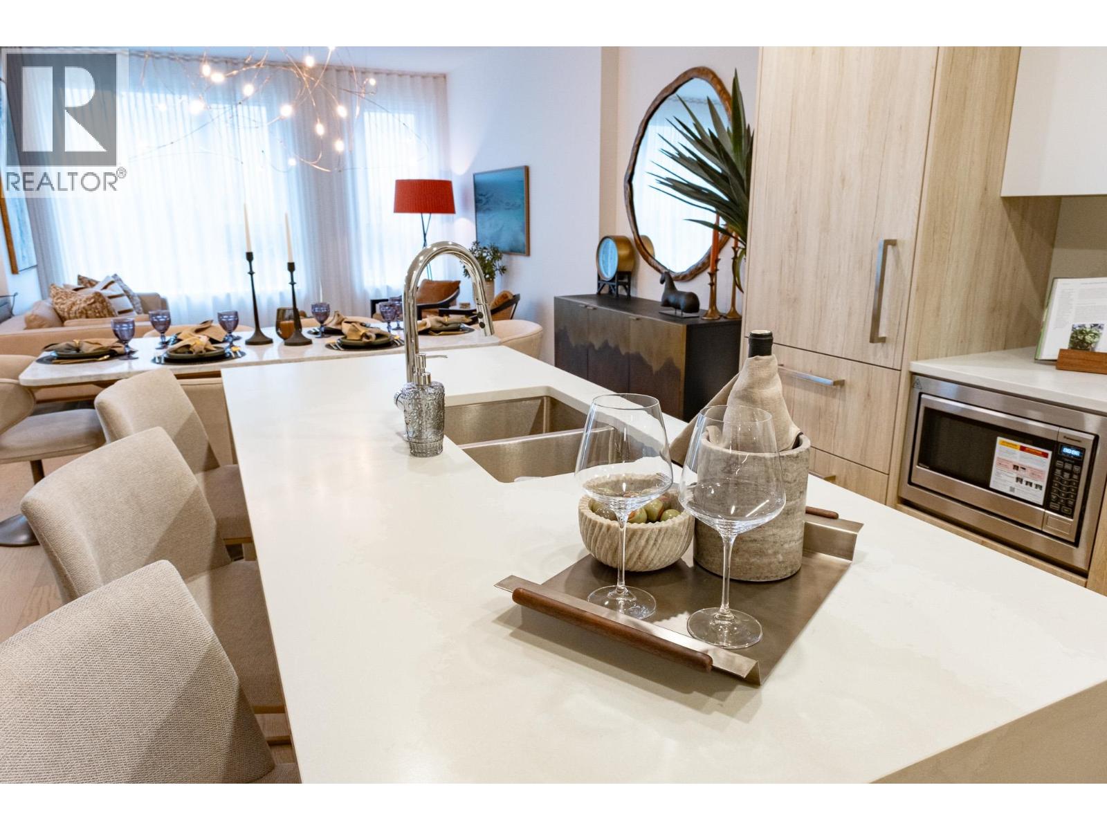 TH2 423 6TH STREET, West Vancouver