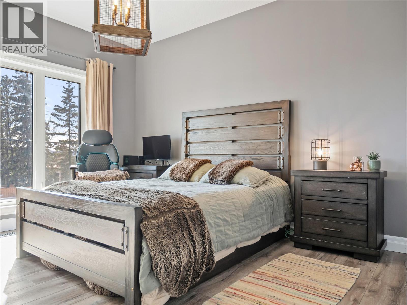 1905 89 Avenue, Dawson Creek