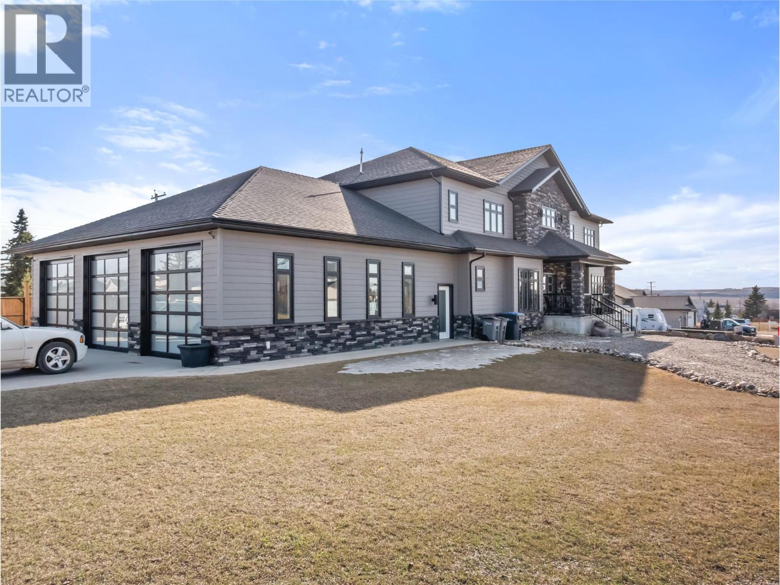 1905 89 Avenue, Dawson Creek