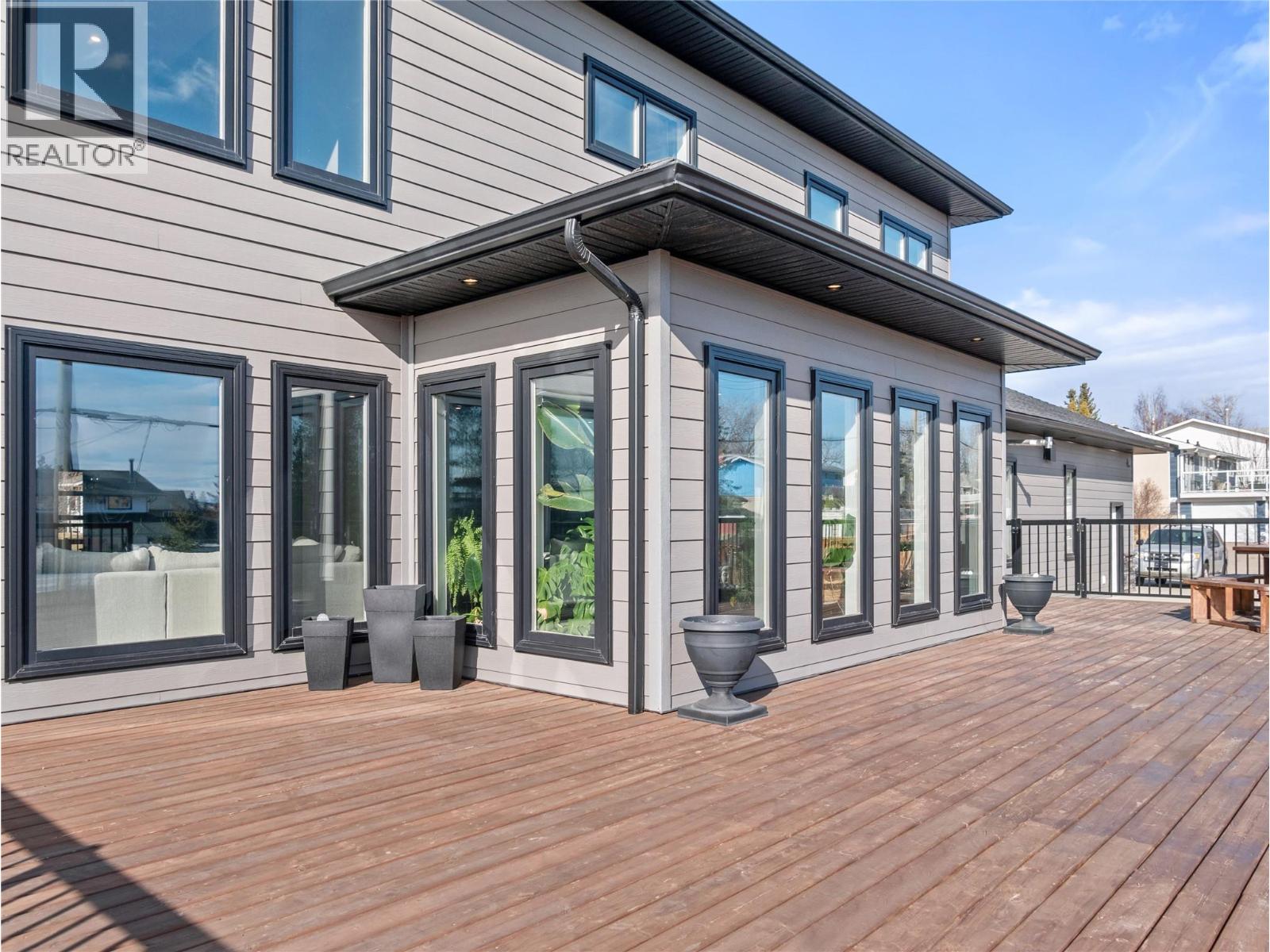 1905 89 Avenue, Dawson Creek