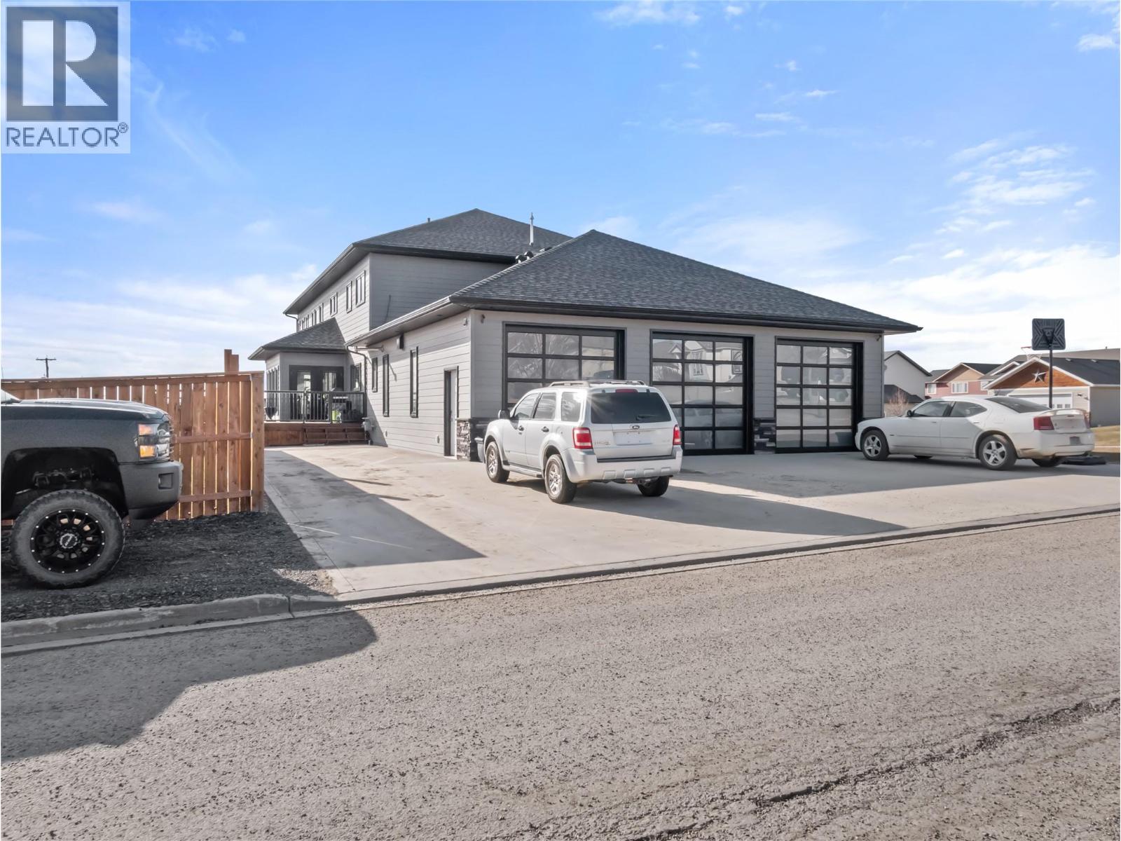 1905 89 Avenue, Dawson Creek