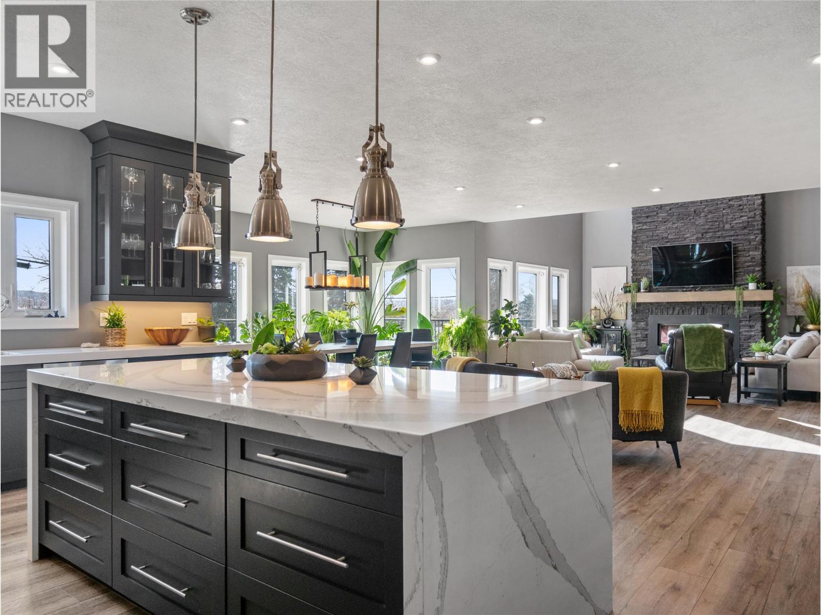 1905 89 Avenue, Dawson Creek