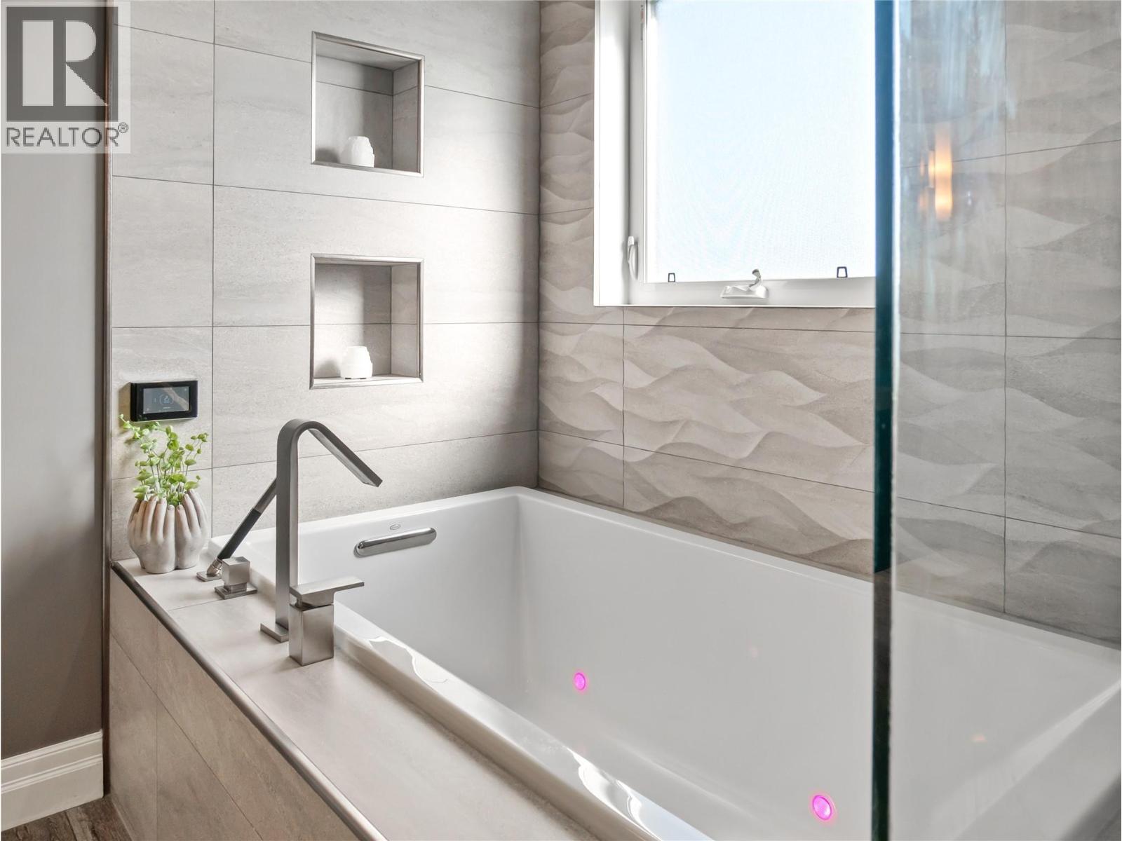 1905 89 Avenue, Dawson Creek